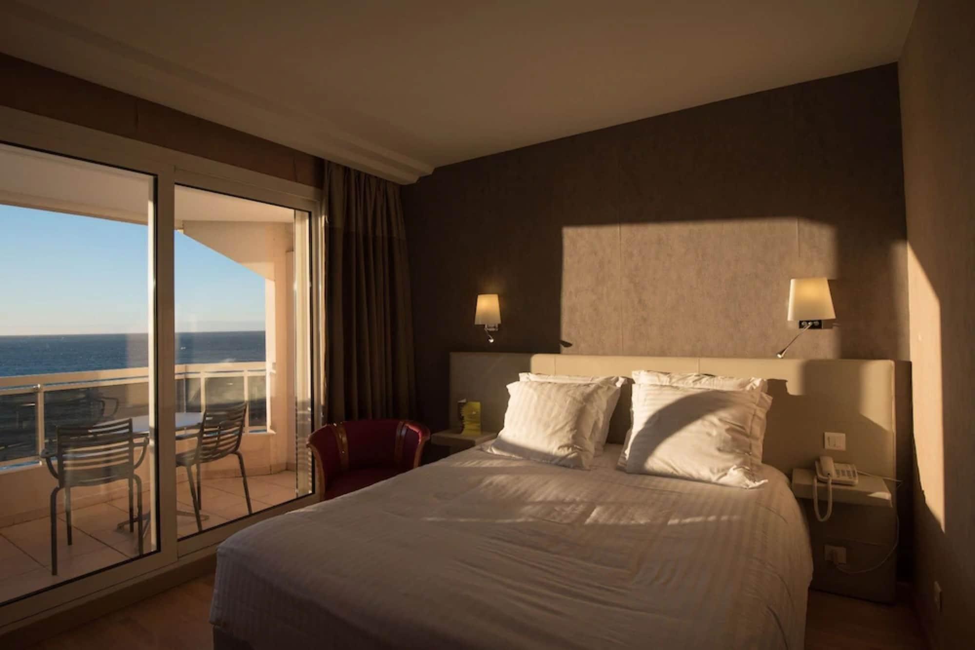 Riva Art & 4*